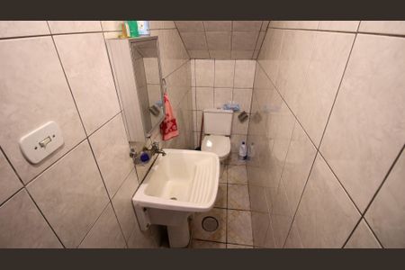 Casa à venda com 219m², 3 quartos e 4 vagasLavabo 2