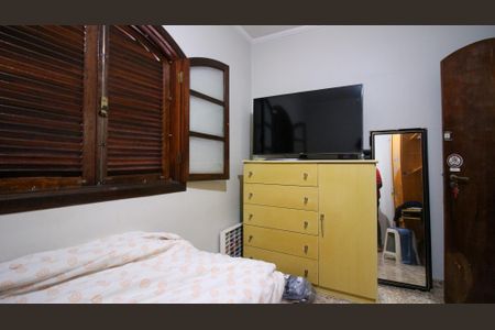 Casa à venda com 219m², 3 quartos e 4 vagasQuarto 2