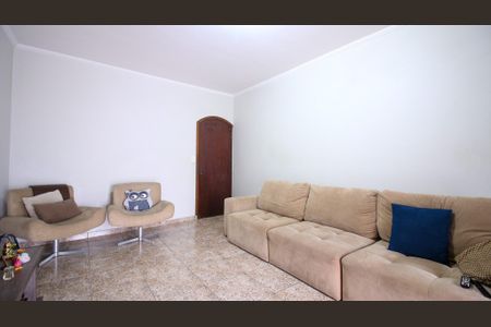 Casa à venda com 219m², 3 quartos e 4 vagasSala