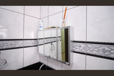 Casa à venda com 219m², 3 quartos e 4 vagasBanheiro