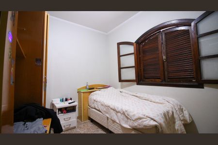 Casa à venda com 219m², 3 quartos e 4 vagasQuarto 2