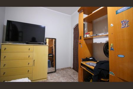 Casa à venda com 219m², 3 quartos e 4 vagasQuarto 2