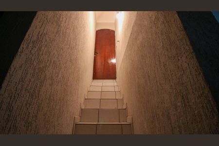 Casa à venda com 219m², 3 quartos e 4 vagasEscada