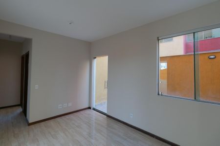 Apartamento para alugar com 68m², 2 quartos e 1 vagaSala