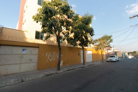 Apartamento para alugar com 68m², 2 quartos e 1 vagaFachada