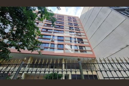 Apartamento à venda com 82m², 2 quartos e 1 vaga Apartamento à venda com 82m², 2 quartos e 1 vagaFachada