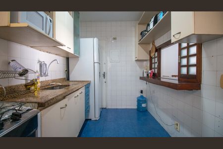 Apartamento à venda com 82m², 2 quartos e 1 vaga Apartamento à venda com 82m², 2 quartos e 1 vagaBanheiro Social