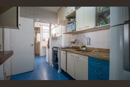Apartamento à venda com 82m², 2 quartos e 1 vaga Apartamento à venda com 82m², 2 quartos e 1 vagaBanheiro Social