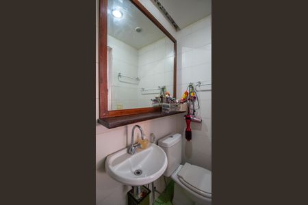 Apartamento à venda com 82m², 2 quartos e 1 vaga Apartamento à venda com 82m², 2 quartos e 1 vagaBanheiro Suite