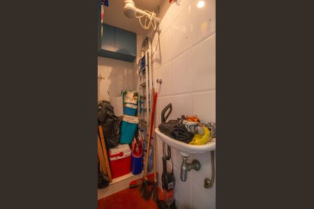 Apartamento à venda com 82m², 2 quartos e 1 vaga Apartamento à venda com 82m², 2 quartos e 1 vagaBanheiro de Serviço