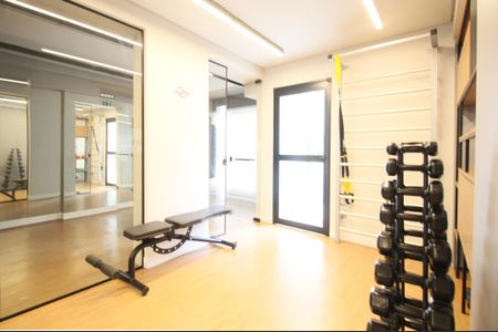 Apartamento à venda com 48m², 2 quartos e 1 vaga Apartamento à venda com 48m², 2 quartos e 1 vagaÁrea comum - Academia