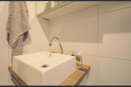 Apartamento à venda com 48m², 2 quartos e 1 vaga Apartamento à venda com 48m², 2 quartos e 1 vagaBanheiro