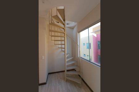 Apartamento para alugar com 95m², 2 quartos e 2 vagasSala