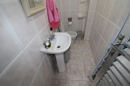 Apartamento à venda com 100m², 3 quartos e 2 vagasBanheiro de Serviço