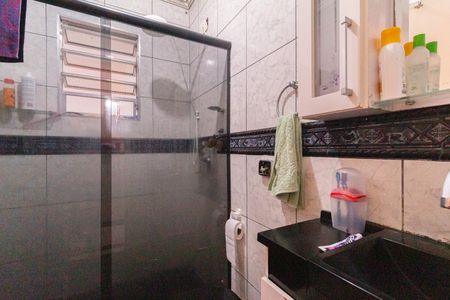 Casa à venda com 167m², 3 quartos e 2 vagasBanheiro