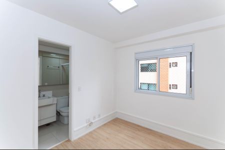 Apartamento à venda com 80m², 2 quartos e 2 vagas Apartamento à venda com 80m², 2 quartos e 2 vagasSuíte 2