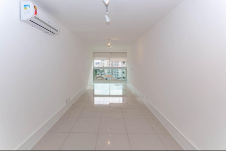 Apartamento à venda com 80m², 2 quartos e 2 vagas Apartamento à venda com 80m², 2 quartos e 2 vagasSala