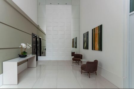 Apartamento à venda com 80m², 2 quartos e 2 vagas Apartamento à venda com 80m², 2 quartos e 2 vagasÁrea Comum - Hall Social