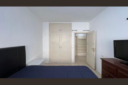 Apartamento à venda com 161m², 4 quartos e 1 vagaQuarto 2