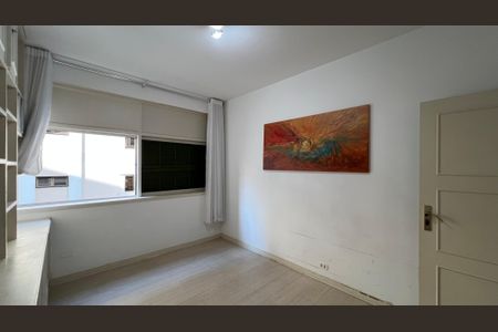 Apartamento à venda com 161m², 4 quartos e 1 vagaQuarto 1