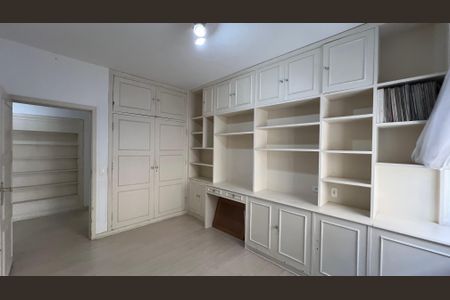 Apartamento à venda com 161m², 4 quartos e 1 vagaQuarto 1