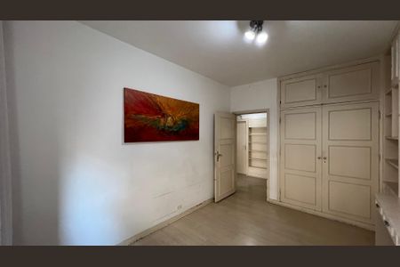 Apartamento à venda com 161m², 4 quartos e 1 vagaQuarto 1