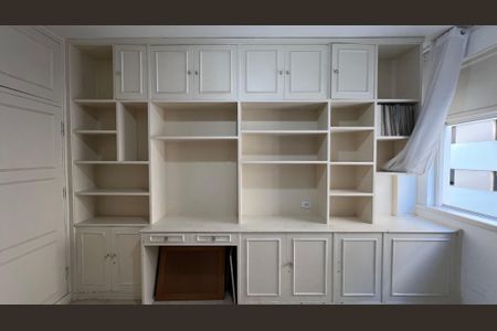 Apartamento à venda com 161m², 4 quartos e 1 vagaQuarto 1