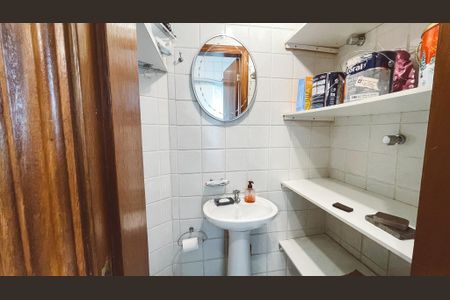 Apartamento à venda com 116m², 3 quartos e 2 vagas Apartamento à venda com 116m², 3 quartos e 2 vagasBanheiro de serviço