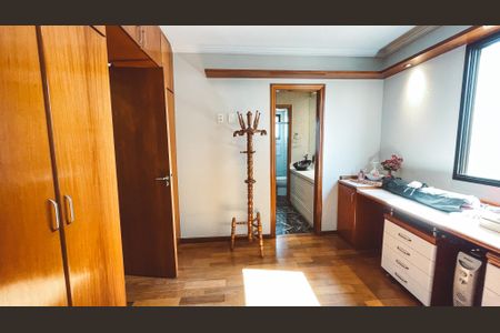 Apartamento à venda com 116m², 3 quartos e 2 vagas Apartamento à venda com 116m², 3 quartos e 2 vagasQuarto 2