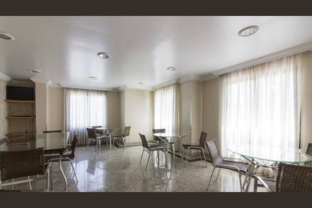 Apartamento à venda com 116m², 3 quartos e 2 vagas Apartamento à venda com 116m², 3 quartos e 2 vagasÁrea comum - Salão de festas