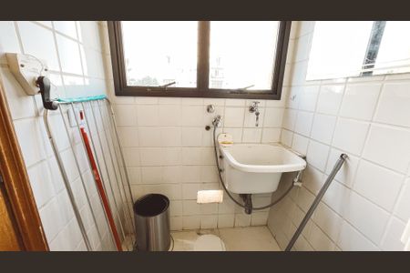 Apartamento à venda com 116m², 3 quartos e 2 vagas Apartamento à venda com 116m², 3 quartos e 2 vagasÁrea de Serviço