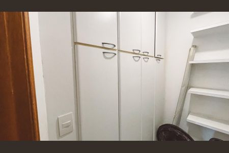 Apartamento à venda com 116m², 3 quartos e 2 vagas Apartamento à venda com 116m², 3 quartos e 2 vagasDespensa