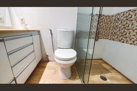 Apartamento à venda com 116m², 3 quartos e 2 vagas Apartamento à venda com 116m², 3 quartos e 2 vagasBanheiro da Suíte