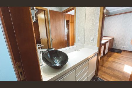 Apartamento à venda com 116m², 3 quartos e 2 vagas Apartamento à venda com 116m², 3 quartos e 2 vagasBanheiro