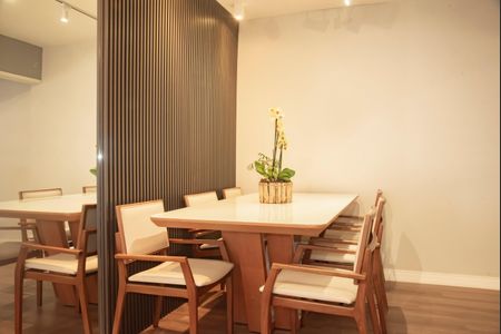 Sala de apartamento à venda com 2 quartos, 58m² em Parque Imperial, São Paulo