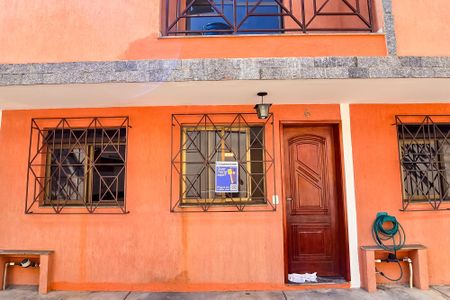 Casa para alugar com 101m², 2 quartos e 1 vaga Casa para alugar com 101m², 2 quartos e 1 vagaFachada com placa