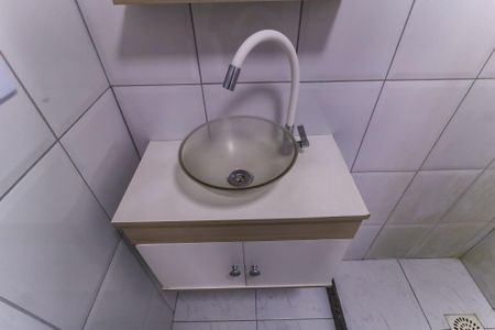Casa para alugar com 101m², 2 quartos e 1 vaga Casa para alugar com 101m², 2 quartos e 1 vagaBanheiro Social