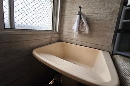 Apartamento à venda com 43m², 2 quartos e 1 vaga Apartamento à venda com 43m², 2 quartos e 1 vagaÁrea de Serviço