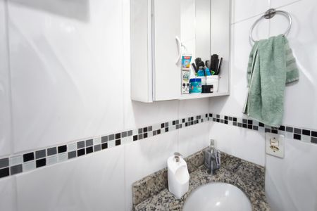 Apartamento à venda com 43m², 2 quartos e 1 vaga Apartamento à venda com 43m², 2 quartos e 1 vagaBanheiro