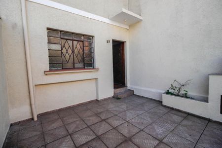 Casa à venda com 215m², 2 quartos e 1 vaga Casa à venda com 215m², 2 quartos e 1 vagaGaragem