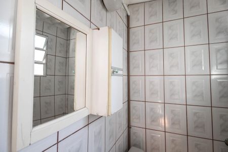 Casa à venda com 215m², 2 quartos e 1 vaga Casa à venda com 215m², 2 quartos e 1 vagaBanheiro de Serviço