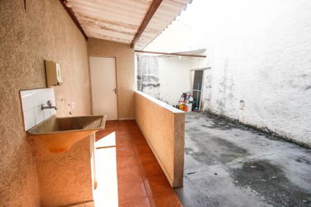 Casa à venda com 215m², 2 quartos e 1 vaga Casa à venda com 215m², 2 quartos e 1 vagaÁrea de Serviço