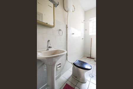 Casa à venda com 215m², 2 quartos e 1 vaga Casa à venda com 215m², 2 quartos e 1 vagaBanheiro