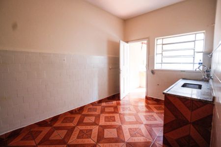 Casa à venda com 215m², 2 quartos e 1 vaga Casa à venda com 215m², 2 quartos e 1 vagaCozinha