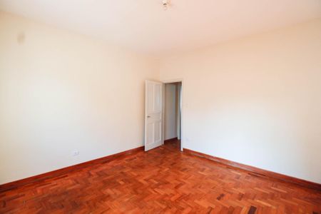 Casa à venda com 215m², 2 quartos e 1 vaga Casa à venda com 215m², 2 quartos e 1 vagaQuarto 1