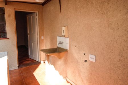 Casa à venda com 215m², 2 quartos e 1 vaga Casa à venda com 215m², 2 quartos e 1 vagaÁrea de Serviço