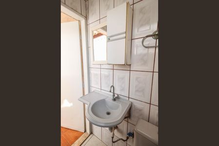 Casa à venda com 215m², 2 quartos e 1 vaga Casa à venda com 215m², 2 quartos e 1 vagaBanheiro de Serviço