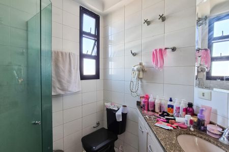 Apartamento à venda com 149m², 4 quartos e 2 vagas Apartamento à venda com 149m², 4 quartos e 2 vagasBanheiro da Suíte 2