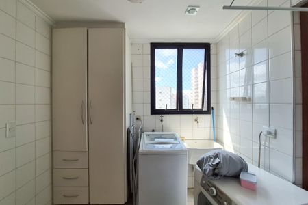 Apartamento à venda com 149m², 4 quartos e 2 vagas Apartamento à venda com 149m², 4 quartos e 2 vagasÁrea de Serviço