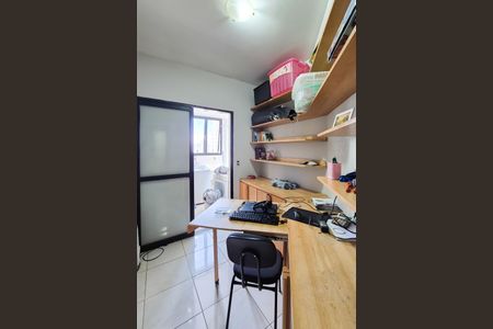 Apartamento à venda com 149m², 4 quartos e 2 vagas Apartamento à venda com 149m², 4 quartos e 2 vagasEscritório